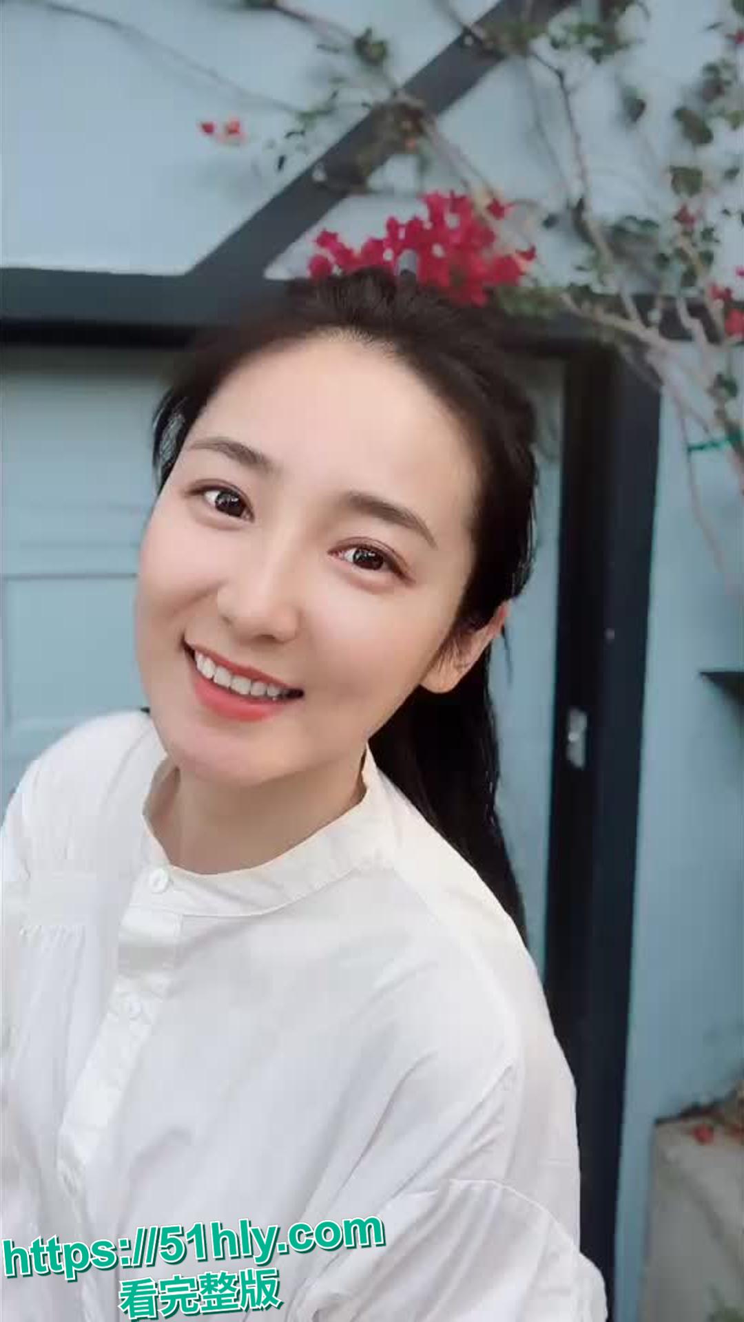 中国教育电视台美女主持人陈慧与男友不雅视频泄露 镜头前气质高雅的她私下双腿大张求操 可惜视频泄露后她被辞退 前途尽毁！-8