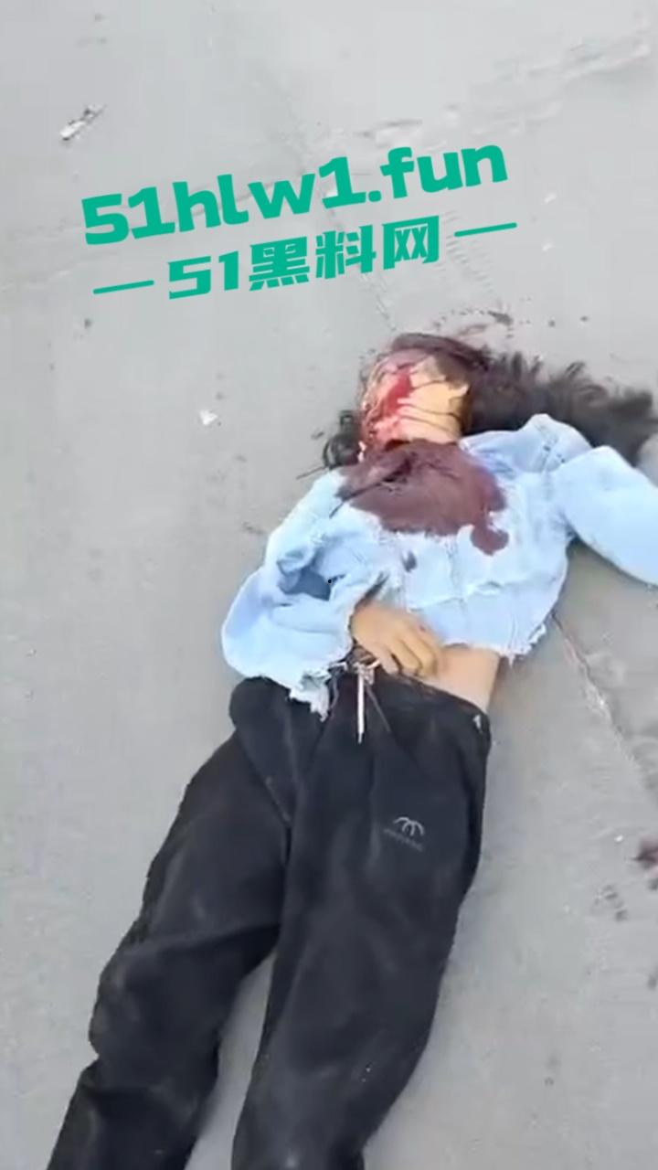 缅甸发生严重车祸 据悉是园区管理员木姐 骑电瓶车出门时 被飞速行驶的面包车撞飞 这就是恶有恶报?-4