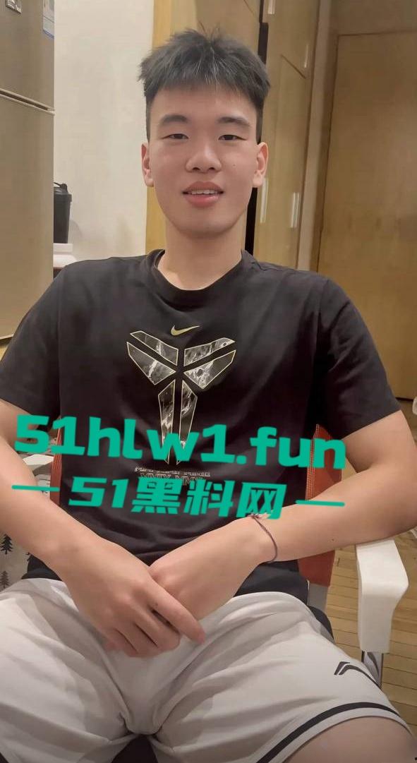 广西籍CBA球员【张兴亮】被禁赛,把女友装行李箱带进宿舍通宵学习,真是爱学习的好孩子。-13