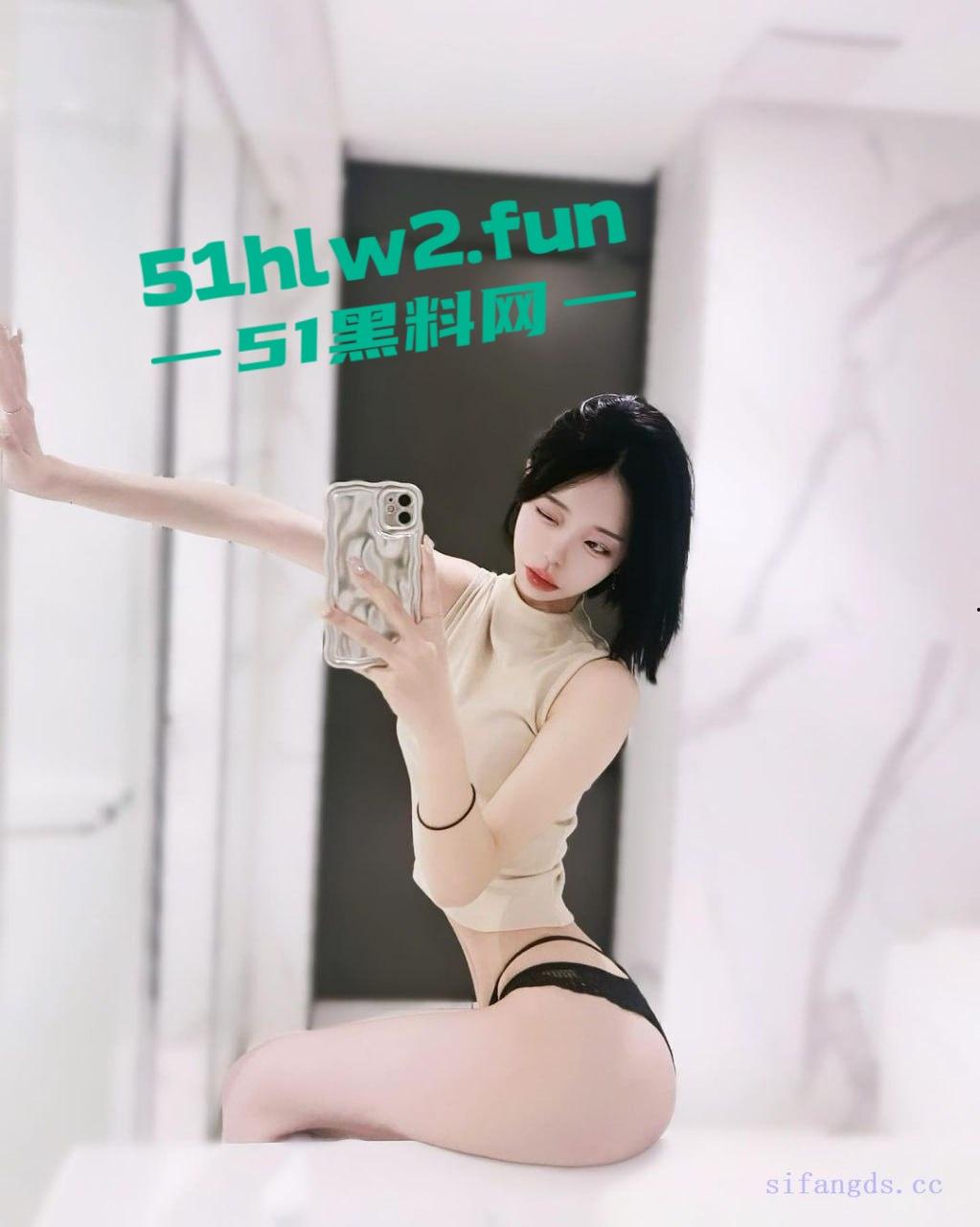 韩国前女团成员竟下海做福利姬,颜值高身材性感女神跳舞赚钱哪有当母狗卖逼快呢。-4