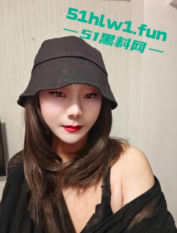 山东潍坊少妇快手【郑丹丹的丹】超级淫荡骚货喜欢吃精液,勾引体育生操逼聊天记录曝光。-5