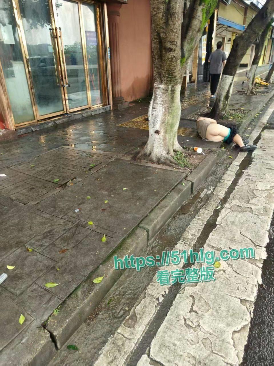 【四川乐山市】的荒唐一夜!酩酊大醉男子防不胜防,醒来菊花被爆,笑点满满-7