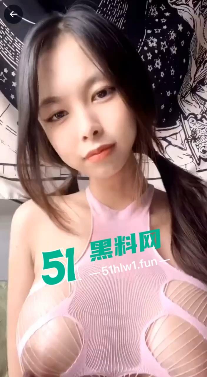 极品颜值女神【Aokialice OF】巨乳反差婊颜值甜美身材傲人,美乳硕大肌肤白嫩情趣自拍福利流出。-2