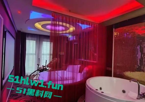 大神探店遇神级洗浴会所！ 技师颜值超高种类超级全面真实探店实录各式各样的骚货供你选择。-11