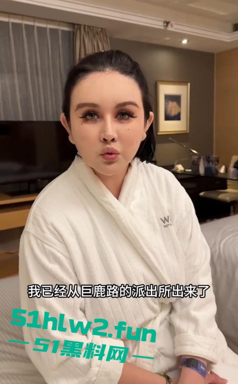 这痴汉是有多饿?虎式坦克酒吧被蹭屁眼?这1米81、160公斤的猛货直接揪痴汉找保安,哥们你是饿疯了吧?-4