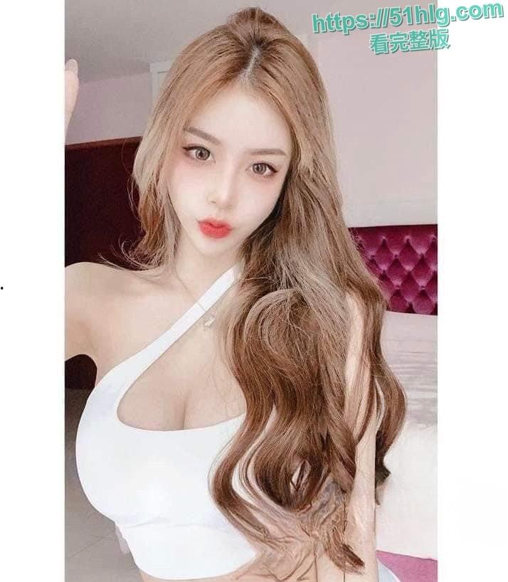 【马来西亚】巨乳女神知三当三!原配老婆怒曝偷情视频,诱人的体型曲线,让男人难以抗拒的尤物诱惑-1