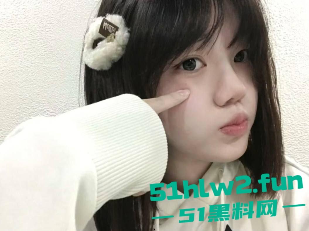 太原大学【张念一】这骚货,清纯脸蛋下藏着个欲女,手指在嫩逼里进进出出,手指插得自己直哆嗦!-12