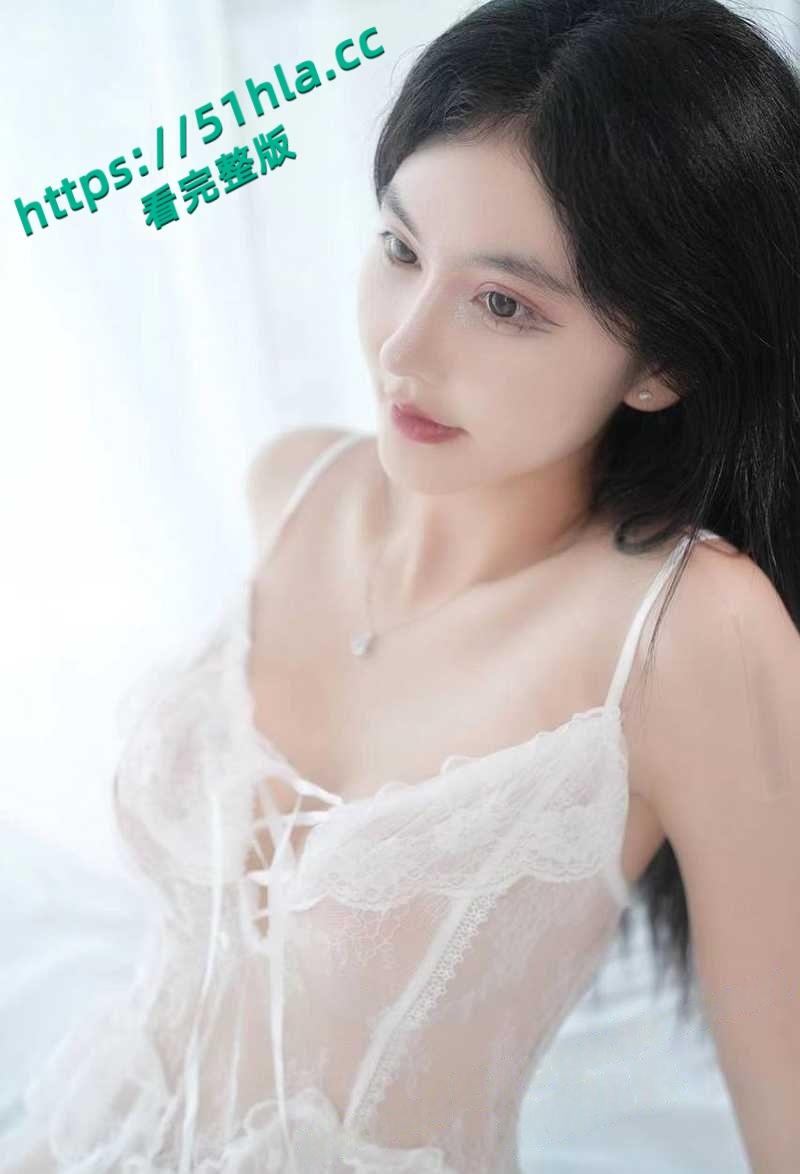 北京名媛【王佳佳】大量不雅视频流出,超美尤物竟是金主专属母狗,露脸舔屌无套被操反差淫娃骚出天际!-1