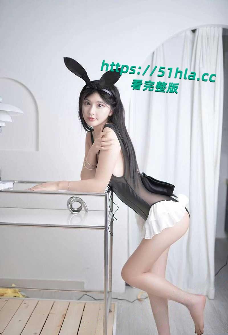 北京名媛【王佳佳】大量不雅视频流出,超美尤物竟是金主专属母狗,露脸舔屌无套被操反差淫娃骚出天际!-3