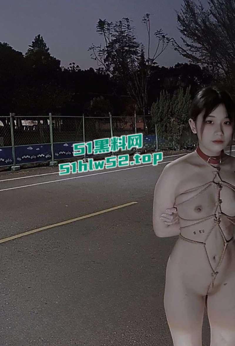 安徽幼师【于漫】不雅视频流出,被主人捆绑狗爬调教抱起打桩爆操,连教师证都被曝光出来了!-9