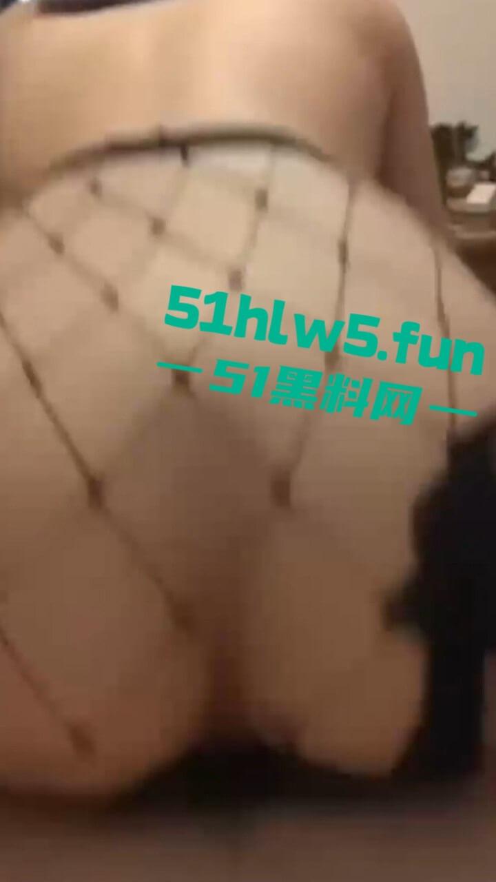 长沙鸡店惊现美女花魁引众人排队干逼,结果被帽子叔叔一锅端,一天操作下来逼都没合过!-4