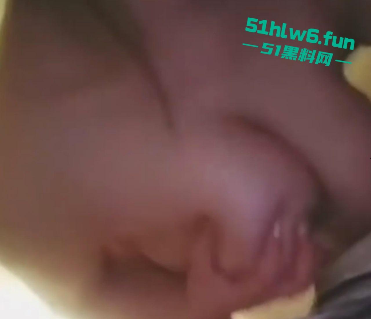 抖音反差元气美少女【full77】又纯又欲小母狗自慰性爱视频泄密，果然看起来约单纯床上约淫荡！-4