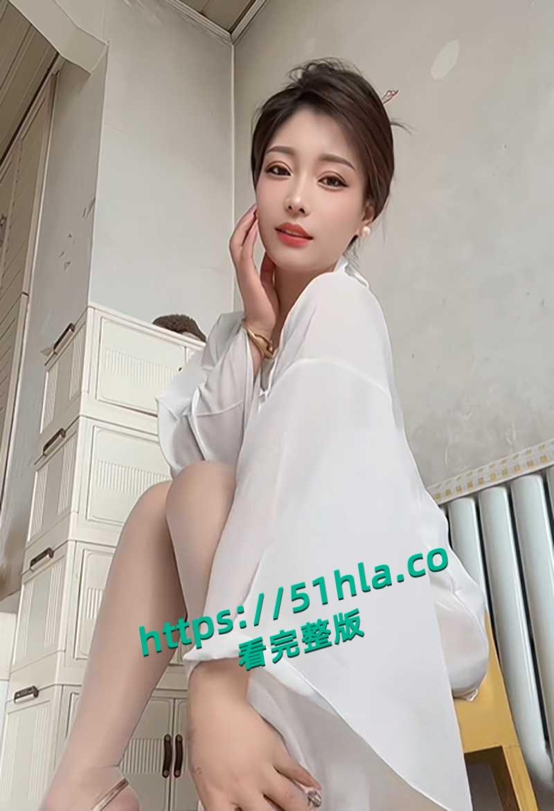 抖音26万粉丝御姐网红【小梅】性爱视频流出,身穿白领制服花式自慰被金主无套爆操,反差十足的淫娃浪货!-3