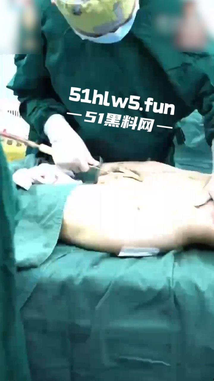 实拍整形医院,小仙女整容抽脂和填充全过程,看着残忍但做完后惊艳的效果让人震撼。-1