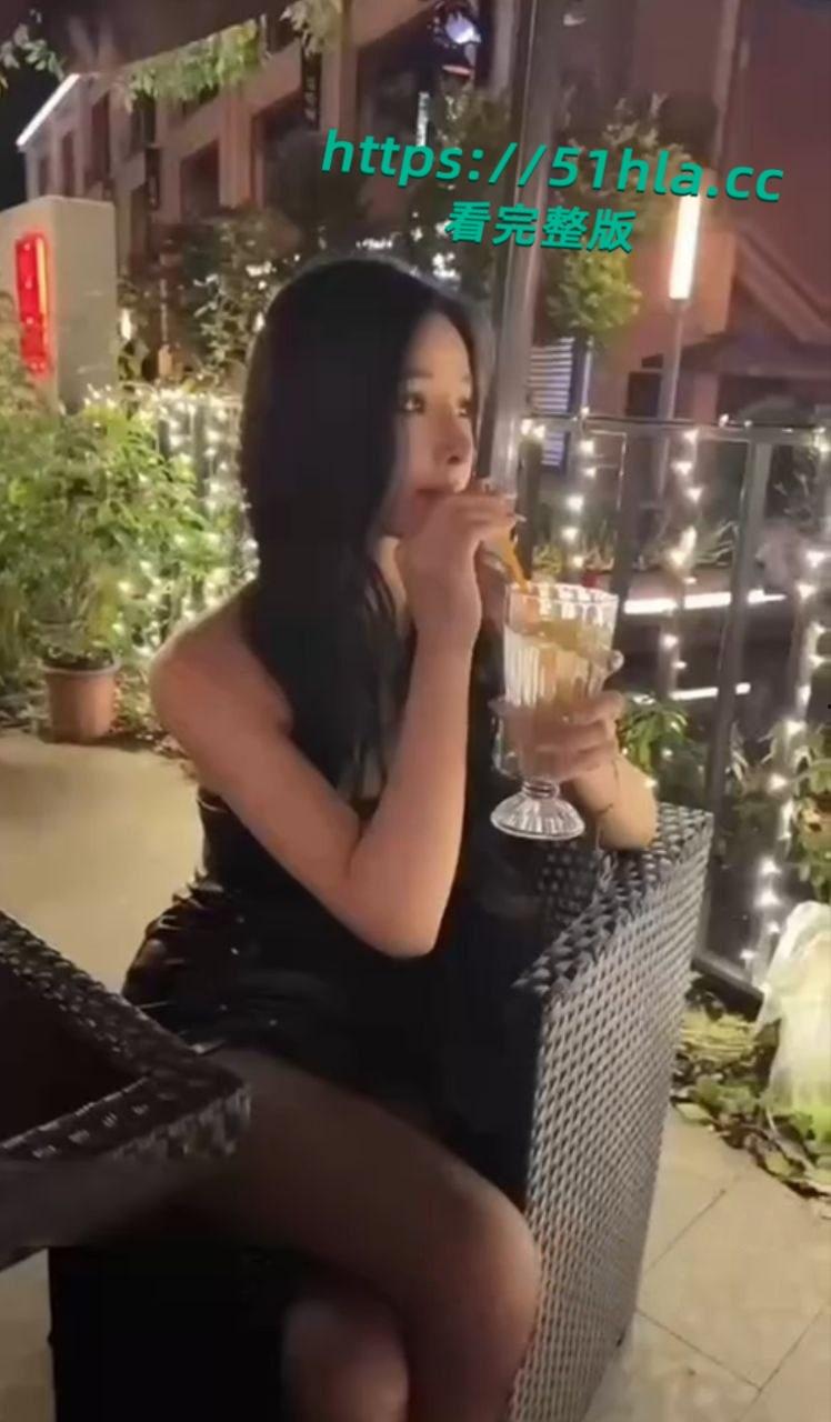 一声兄弟一生兄弟,好兄弟在心中,绿帽男带兄弟3p极品老婆,气质人妻玩3P真带劲!-3