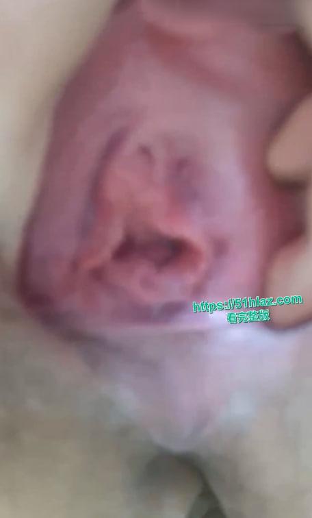 信阳女大学生陈楠 一周年纪念日被男友骗去酒店狂操 口技玩得飞起 小清新变身骚浪货 视频流出全网炸了-4