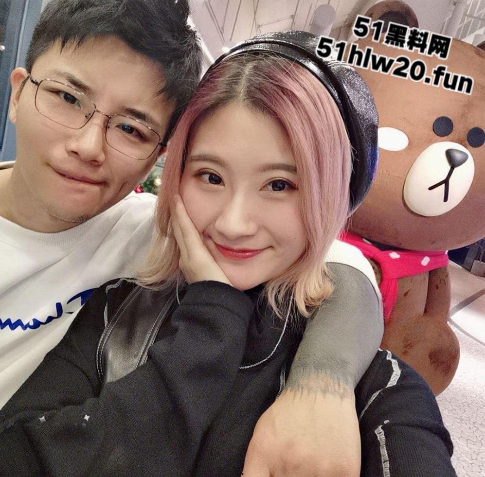 河北经贸大学【林欢】被男友下药,化身母狗疯狂索取榨精,自己主动女上位摇摆。-4