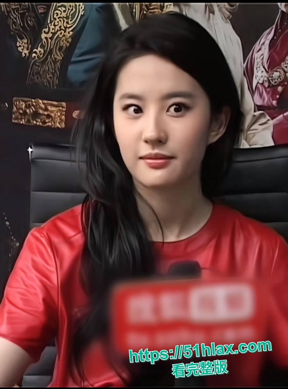 刘亦菲 与韩国人的不解情缘 为艺术全裸献身逼毛清晰奶头硬挺-3