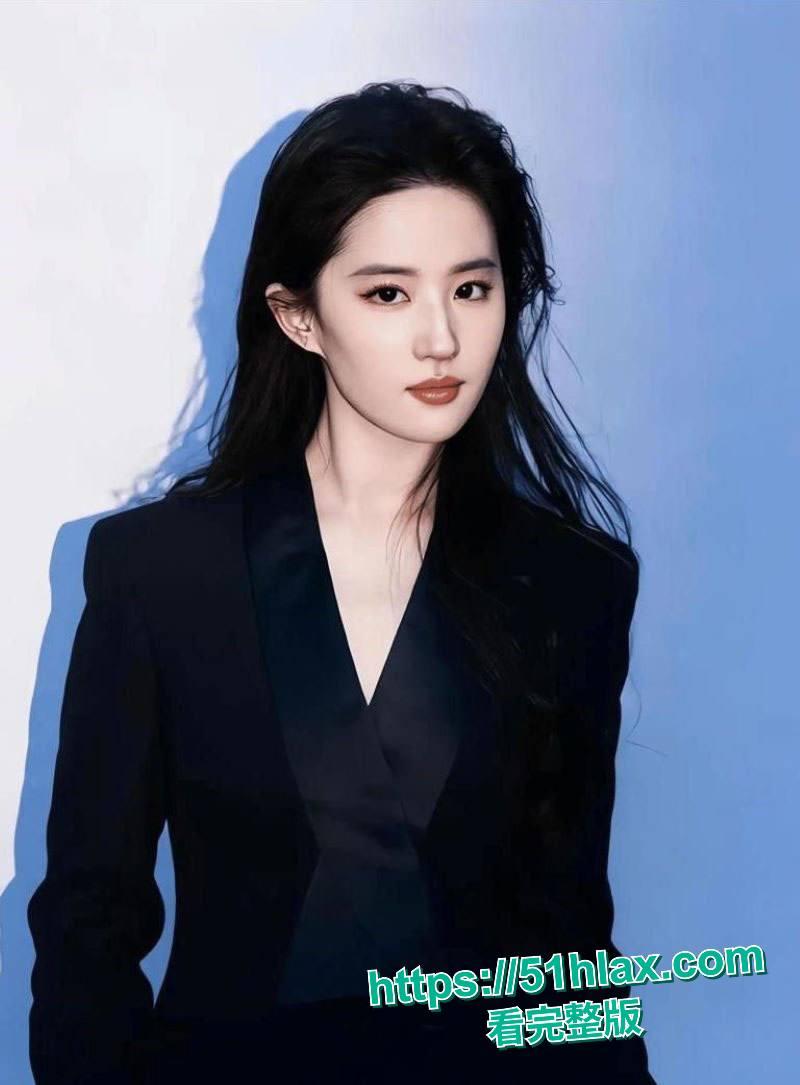 刘亦菲 与韩国人的不解情缘 为艺术全裸献身逼毛清晰奶头硬挺-8