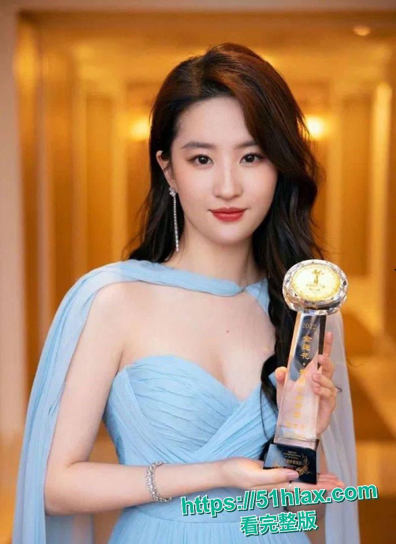 刘亦菲 与韩国人的不解情缘 为艺术全裸献身逼毛清晰奶头硬挺-10