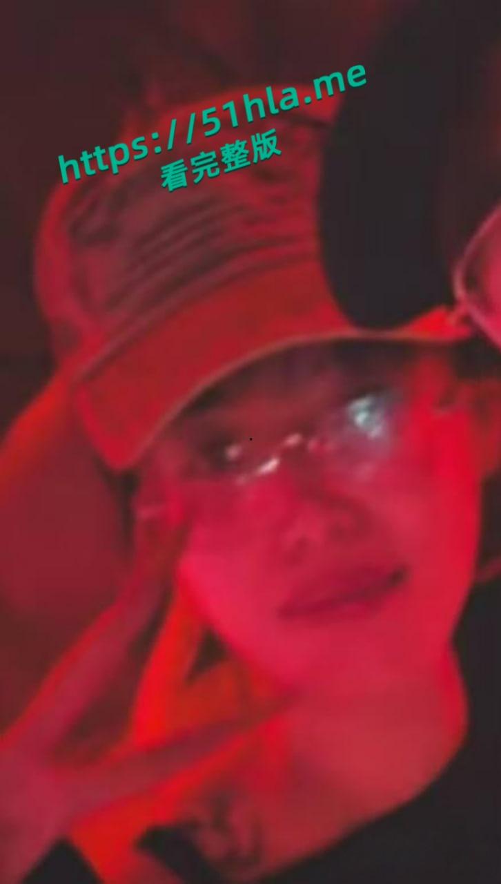 道教法师【张蕾】背叛男友【张东宇】出轨做爱视频流出，震动棒调教骚逼淫水四溢，主动上位骑乘美乳摇曳无比诱惑！-5