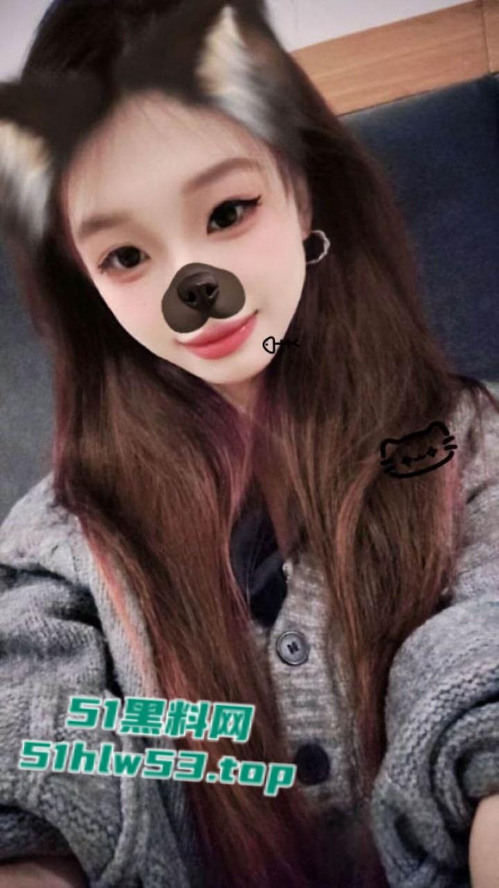 贵阳开阳抛夫弃子【颜珍艳】婚内出轨,离家数月多次感染淋病,深喉吞吐肉棒口技极其娴熟!-2