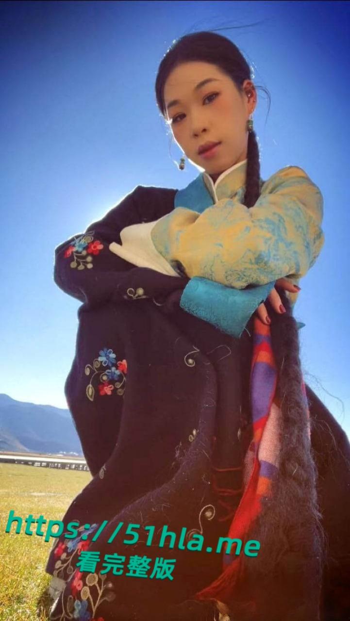 抖音小众博主【ooo2】肛塞啪啪完整版,美乳搭配蜜桃臀诱惑十足,翘臀迎合后入猛操刺激至极!-3