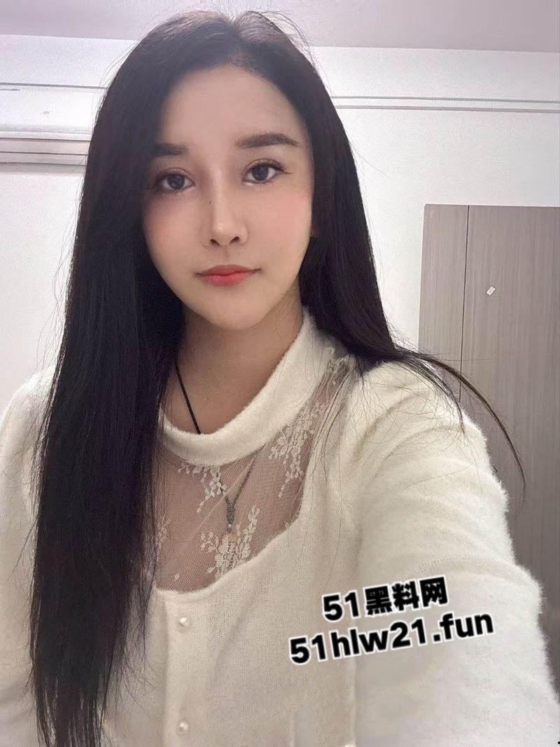 上海反差人妻【叶沐晓】高颜值性感反差骚妇,背着老公偷情出轨彻底堕落成炮友的极品母狗!-2