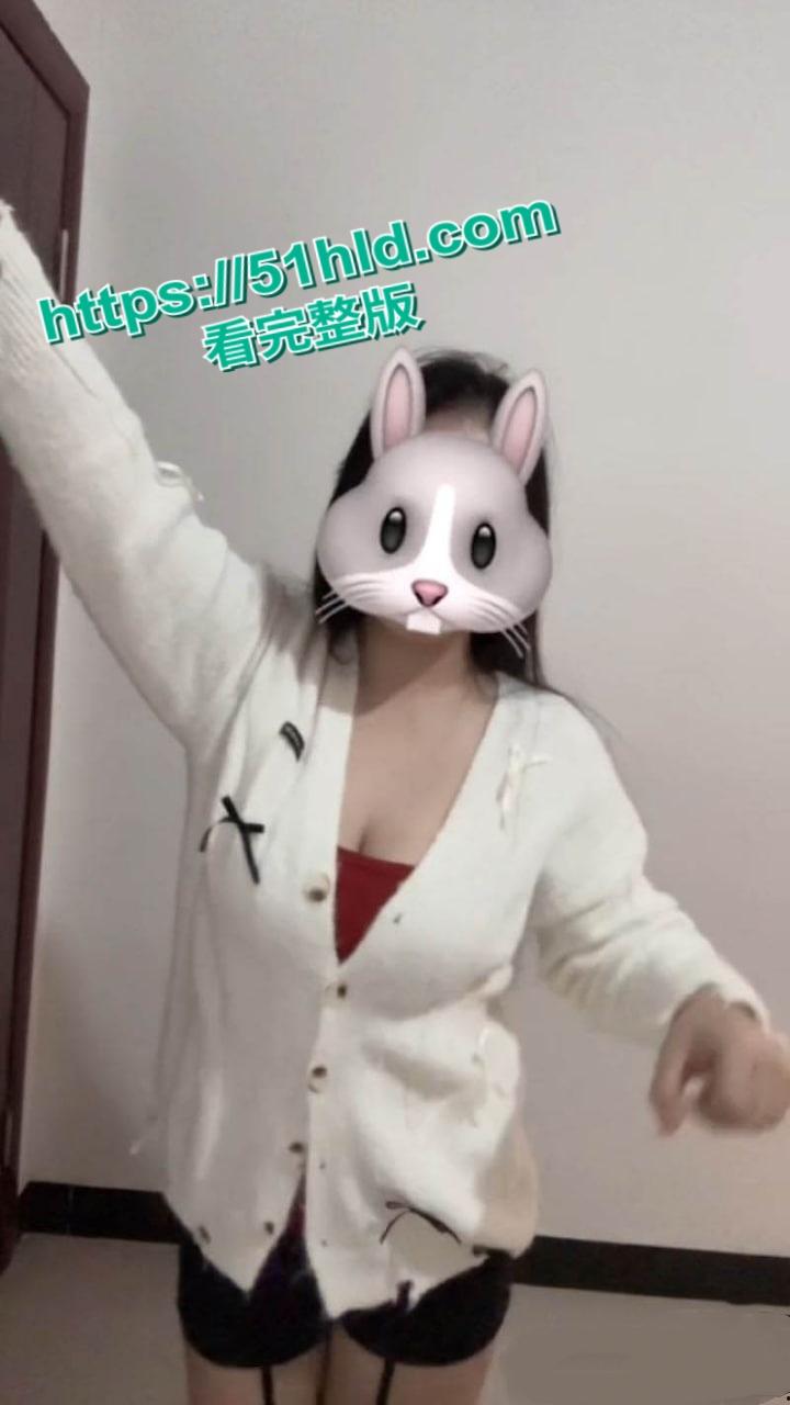 河南周口【胡邱瑜】网调视频曝光,乖乖女秒变骚母狗露脸摸奶,叫爸爸反差到极致!-4