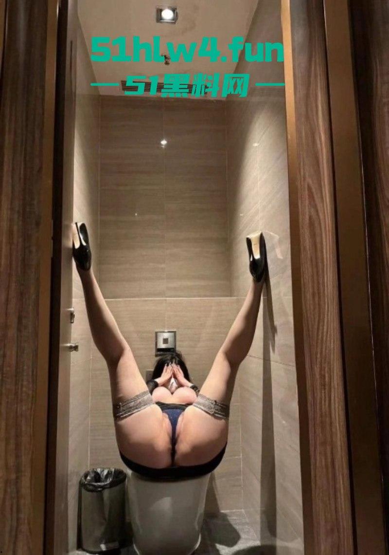 万人疯求的大奶宝妈,抖音肥臀女神【兔兔1104】百万粉丝极品尤物和土豪粉丝约啪视频流出。-8