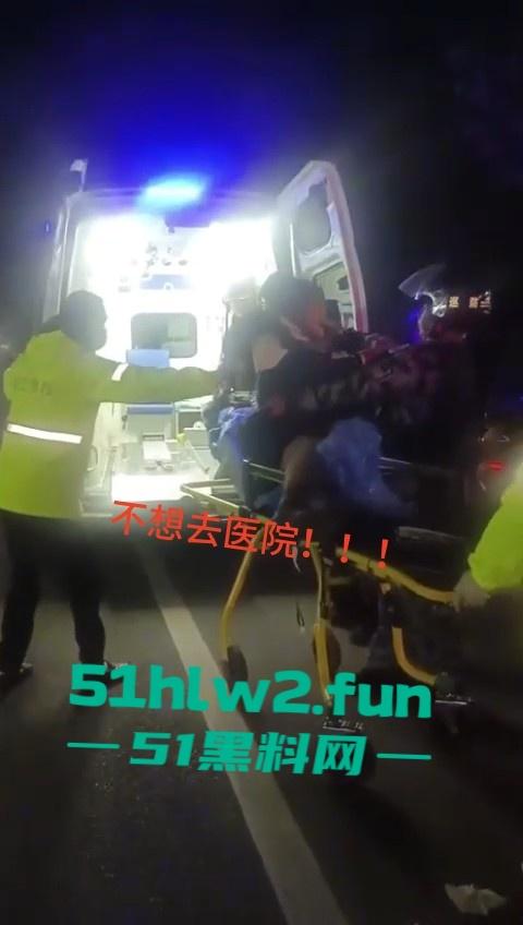 浙江丹州紫竹山庄女子【人兽与狗】性交,狗鸡巴卡阴道里面出不来只能送医救治,社死现场视频。-5