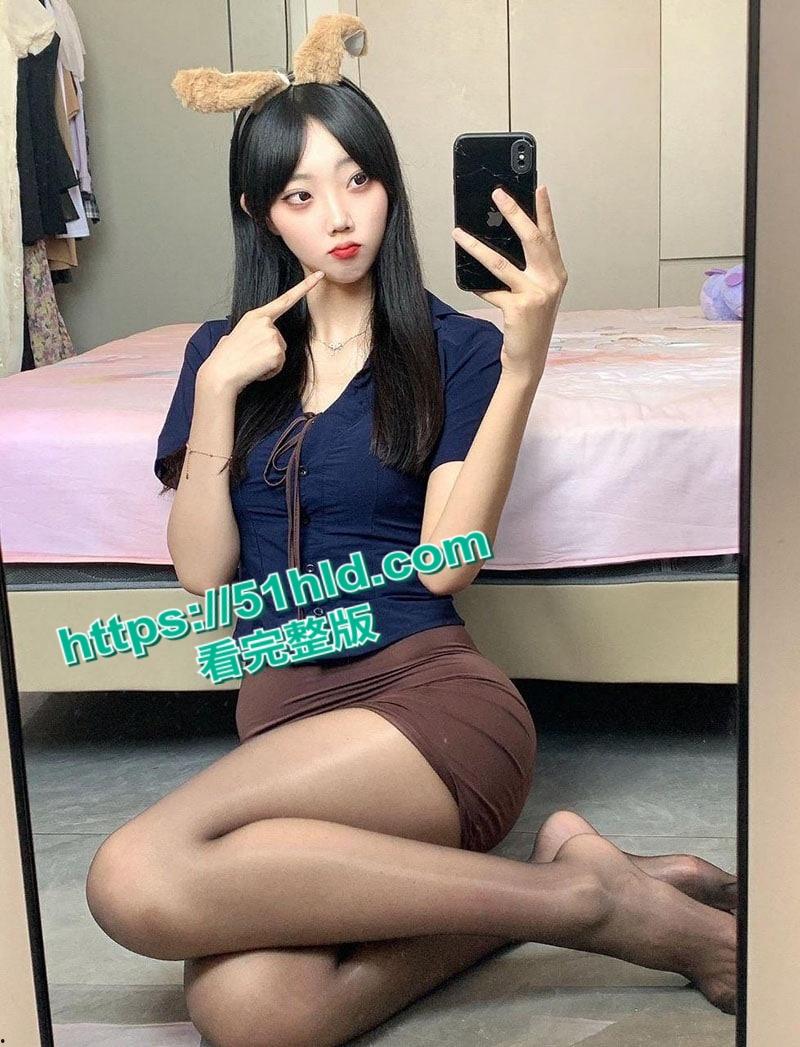 抖音30万粉网红【玉子玉子】黑丝大长腿跳蛋自慰，淫荡掰逼辣眼勾魂，网红下海玩的就是狂野！-2