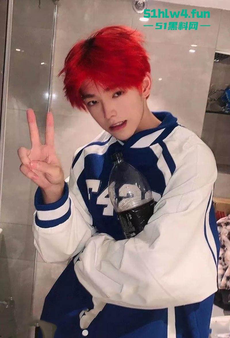 抖音纯欲天花板1800万网红【井川里予】现在已改名【痱子哭哭】不雅视频事件!纯欲天花板沦为擦边天花板 。-1