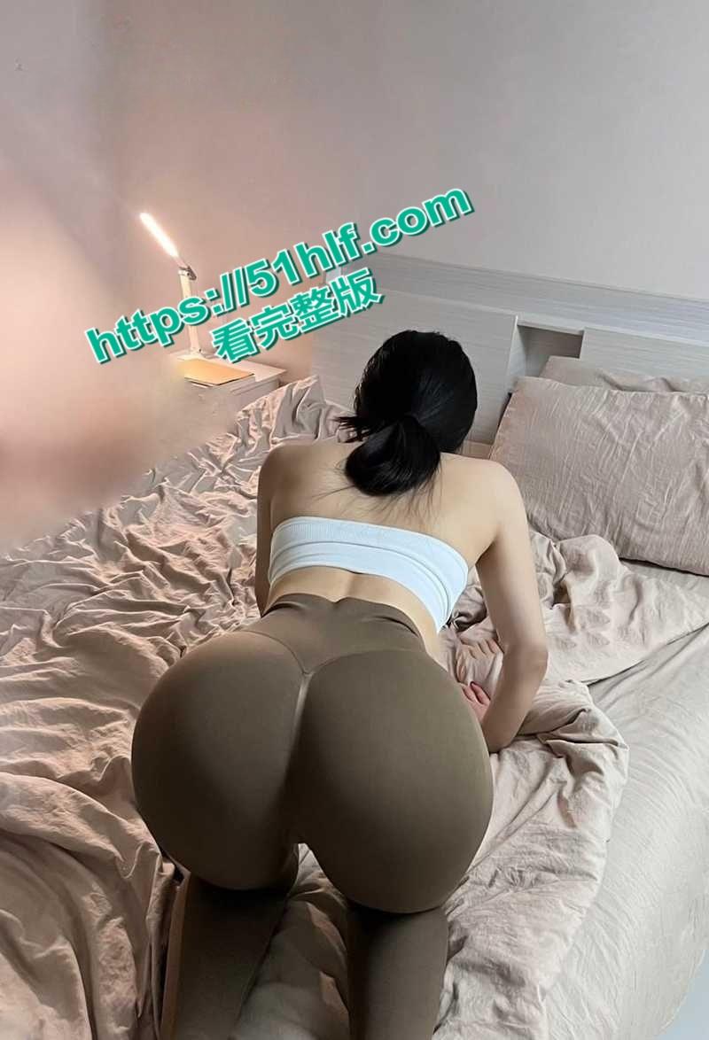 河南开封健身美女【来一份鲍汁】不雅视频被曝,性感公务员竟在外网当网黄,玩自慰直播喷尿超劲爆!-6