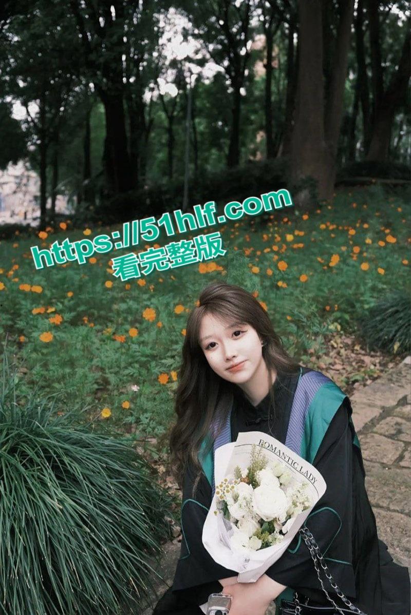 美术学院高颜值女大学生【江晓晓】不雅视频流出，多种情趣内衣大秀诱人胴体，高超口技榨取金主精华！-2