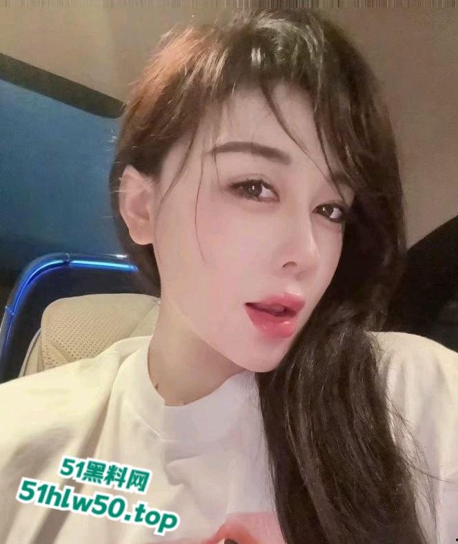 抖音百万大奶少妇网红【大诗瑶】重磅独家露脸福利流出，被金主疯狂抽插内射！-7