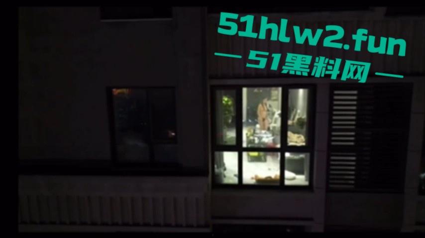 江苏南京市鼓楼区裸体大奶少妇欣赏了吗,瓜友用无人偷拍独守空房的裸装少妇看着很温柔舒服。-2