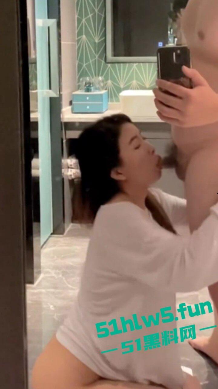 超火爆的绿帽淫妻博主【Beeeel】带着模特身材的性感骚妻,各种户外露出调教,各种爆操插穴视频流出。-9