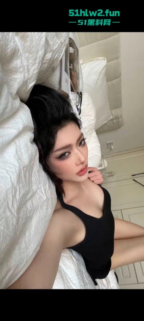 杭州人妻【周筱雪】极品身材翘臀尤物背着老公网上偷情，就喜欢被大屌爆操的感觉。-5