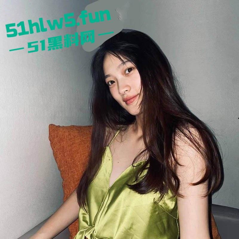 陈翔六点半女演员【王妍】被曝光下海做外围,露脸实拍全裸自慰福利 全网独家爆料!-4