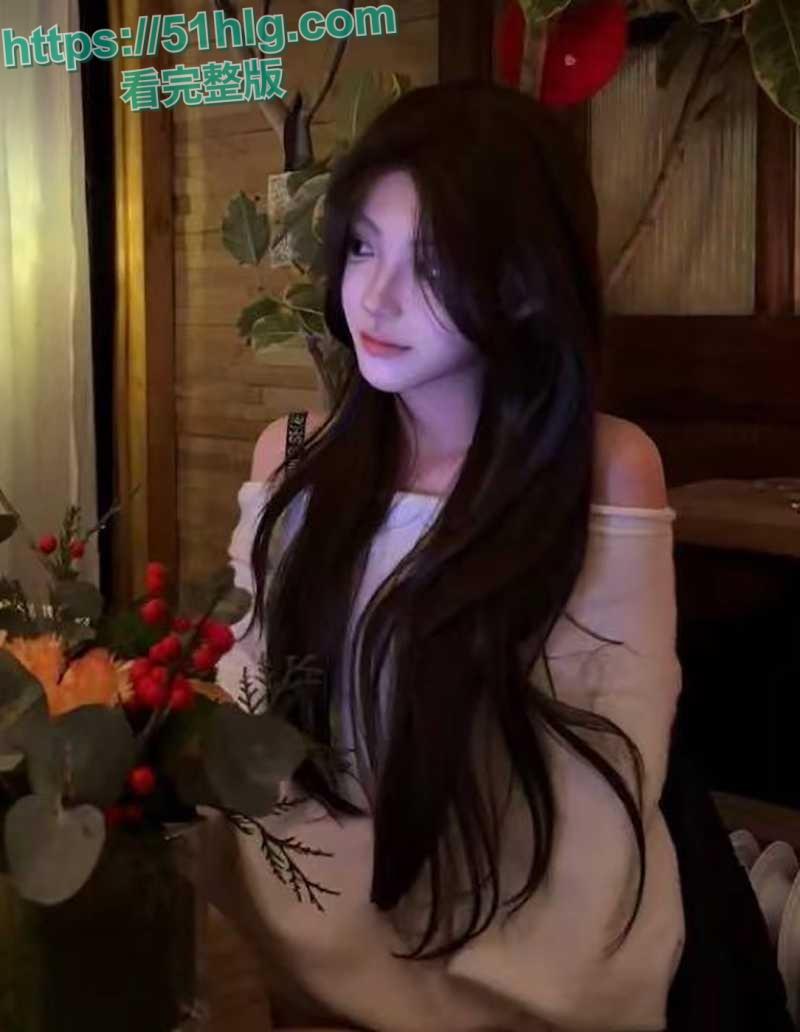 抖音网红【齐婧煊】再现艳照门事件!电脑维修大量性爱私拍曝光, 各种自慰滴蜡性爱调教,骚到极致-4