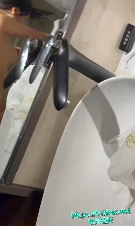 天津学生妹王瑾怡黑料大爆料！从清纯萝莉到小母狗，洗手间后入到床上狂操，白浆四溢浪叫不停！-1