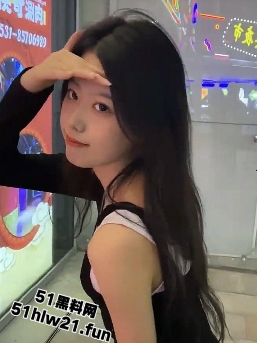 南通瓜友注意,高颜值反差婊【罗婷嘉】分手后还能开男友家门锁,随时去玩刺激性爱小视频遭曝光!-9