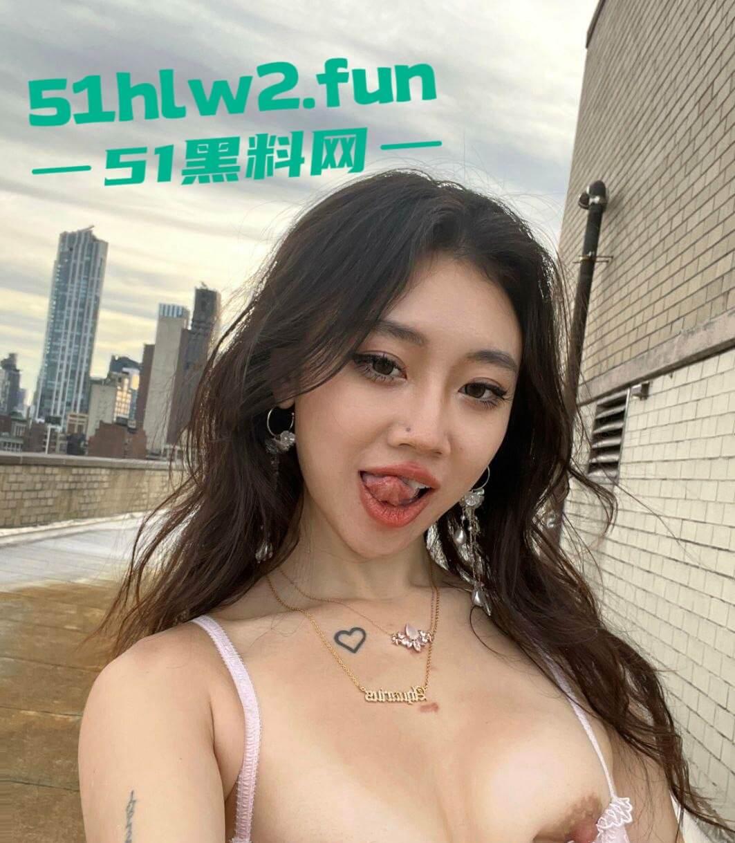 反差御姐完美身材骚母狗高挑身材逆天长腿,看着瘦小却甘愿做洋人母狗被大屌抽插太反差了。-6