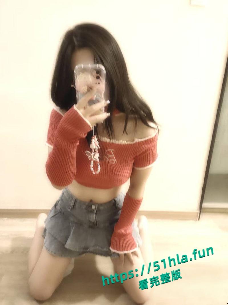 乱伦系列之表妹,海角乱伦大神【纯爱藏黄刀】趁机挑逗狂草表妹,没想到表妹竟然潮喷了!-3