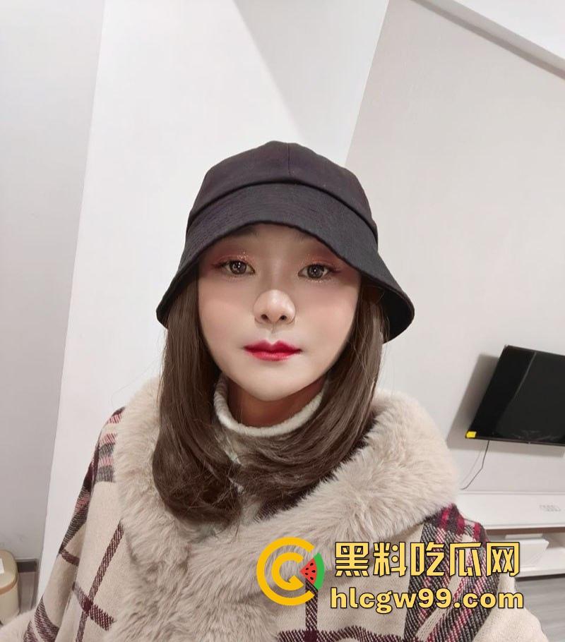 山东潍坊少妇快手网红【郑丹丹的丹】情人节约炮视频流出,姨妈期都要干,还不许炮友录像!-10