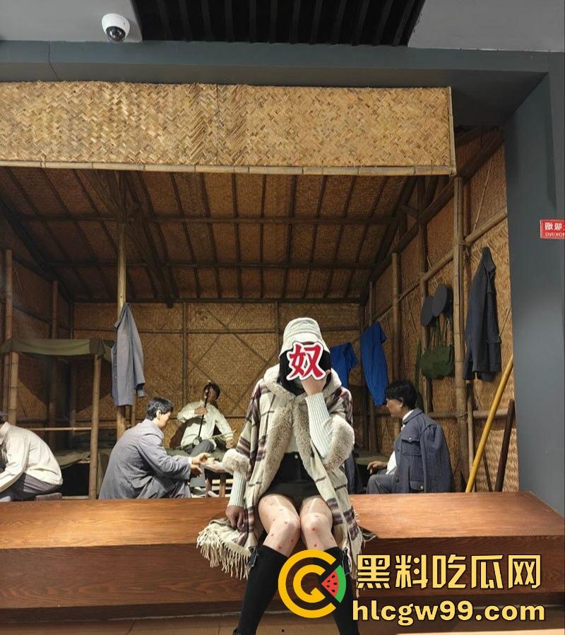 山东潍坊少妇快手网红【郑丹丹的丹】情人节约炮视频流出,姨妈期都要干,还不许炮友录像!-14