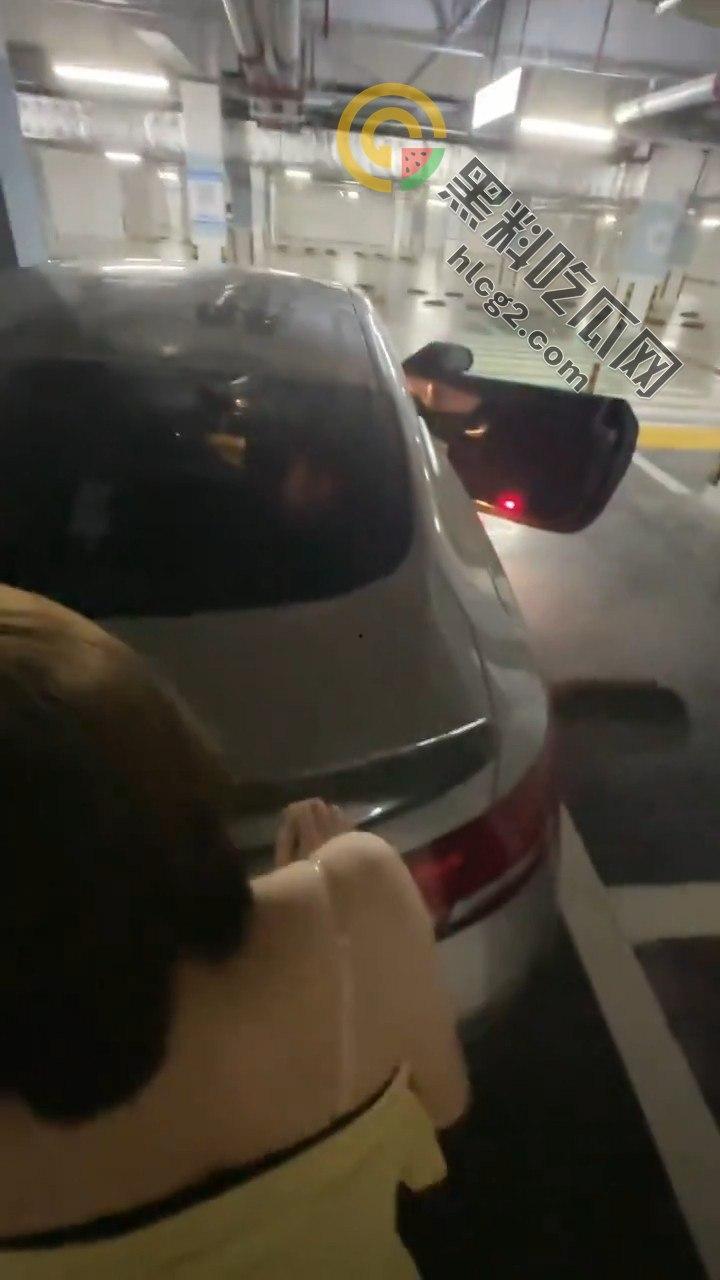 19厘米大鸡巴运动员,专调教高品质黑丝高跟女,视频揭秘!-9