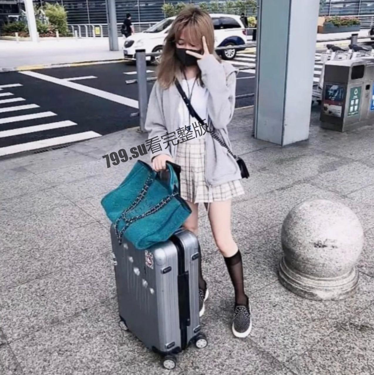 00 后金发美少女玩交友 APP 约出来喝酒灌醉拖回出租房肆意玩-5