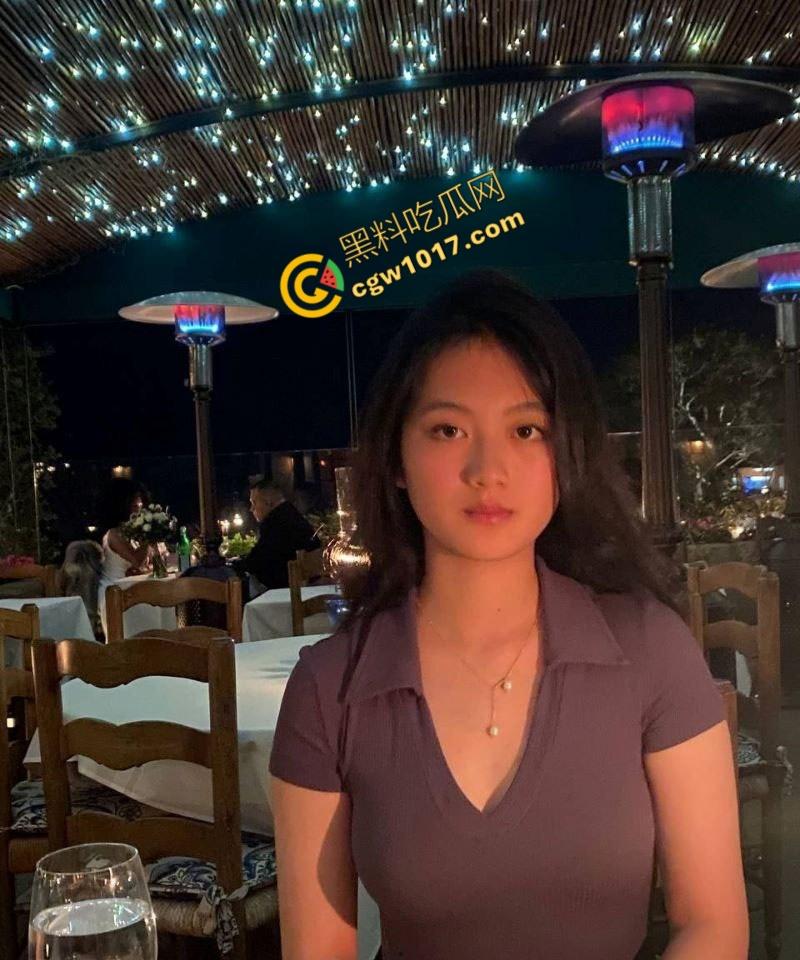 安徽阜阳师范大学眼镜妹【刘婷婷】被前男友曝光:口活深喉,吞精无限,狂野骑乘神情迷离,撼动人心!-1